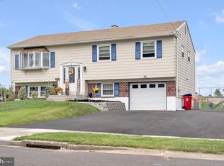 469 Byron Rd, Warminster, PA 18974