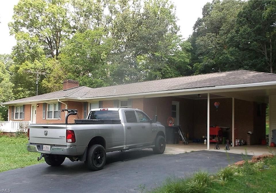 1st image of 708 Dawson Miller Rd