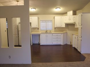 863 S Artesian Rd, Orem, UT 84059