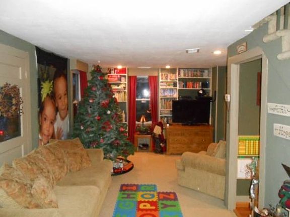 451 Main Street Living 1
