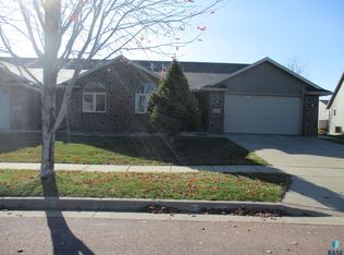 2625 E Whisper Trl, Sioux Falls, SD 57108