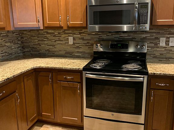 4th image of 7100 Willie G Ave #204