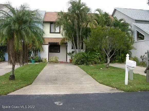 2 bed, 1.5 bath, 1178 sqft, $1,625 — Photo 2