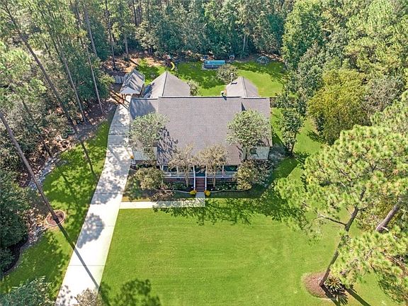 4th image of 328 Williamsburg Dr