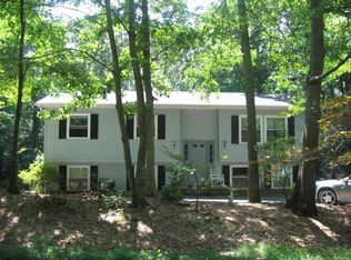 726 Skyview Dr, Lusby, MD