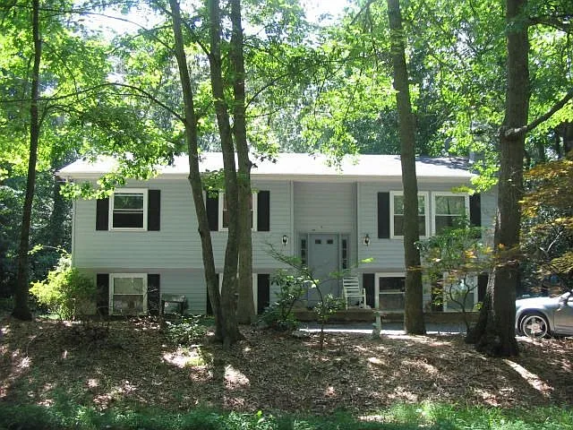726 Skyview Dr photo 1