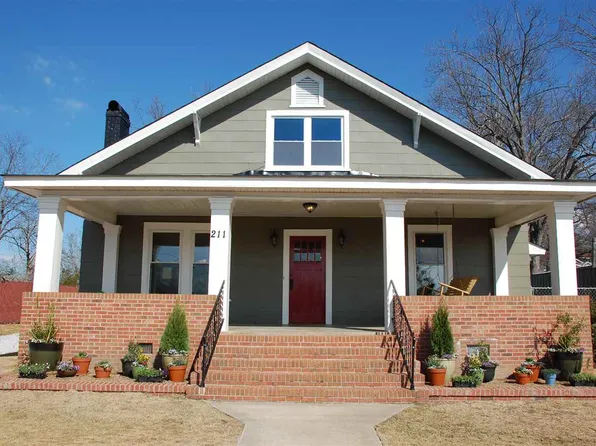 211 N East Main St, Easley, SC 29640