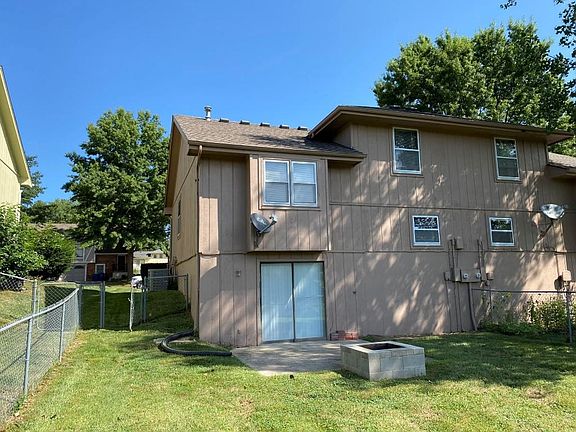 3rd image of 435 Lee Dr