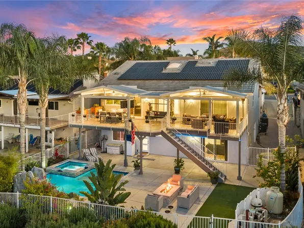 30857 Golden Gate Dr, Canyon Lake, CA 92587