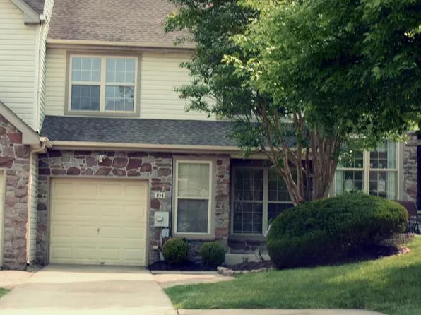 104 Suffield Ct, Chalfont, PA 18914