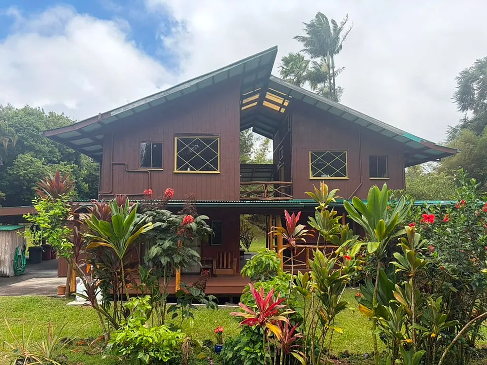 13 Kupono St