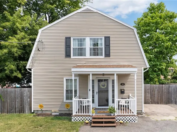 86 Mowry Ave, East Providence, RI 02914