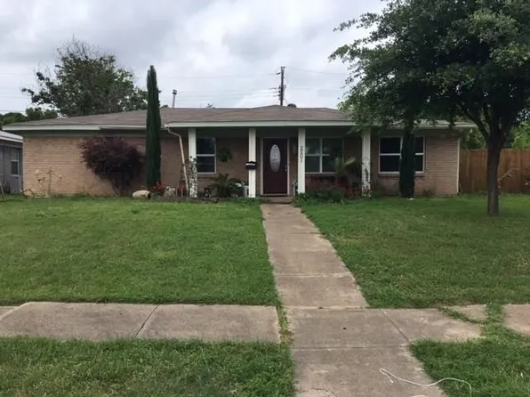 2201 Linwood Ln, Irving, TX 75061