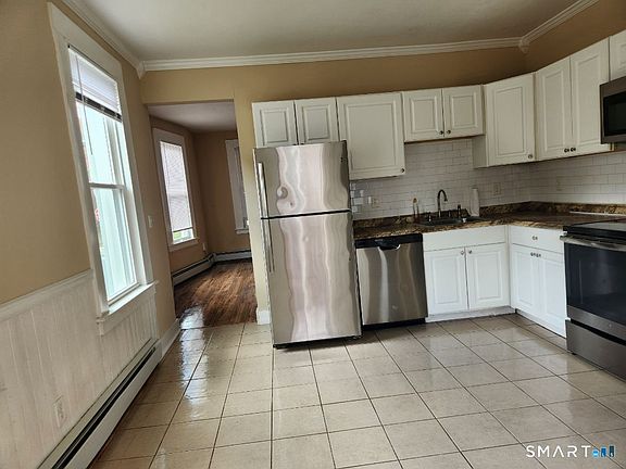 4th image of 368 Migeon Ave #1