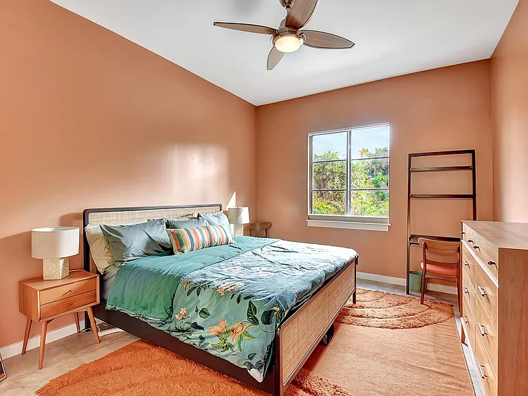 365 SE 6th Ave #204 — Photo 25