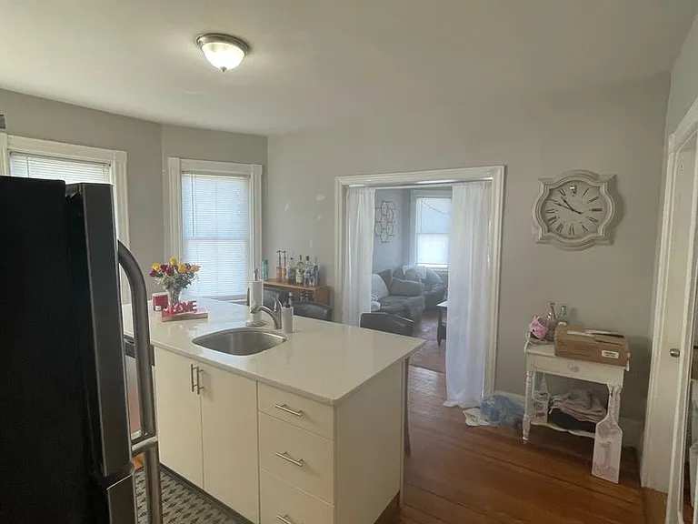 624 Smith St — Photo 9