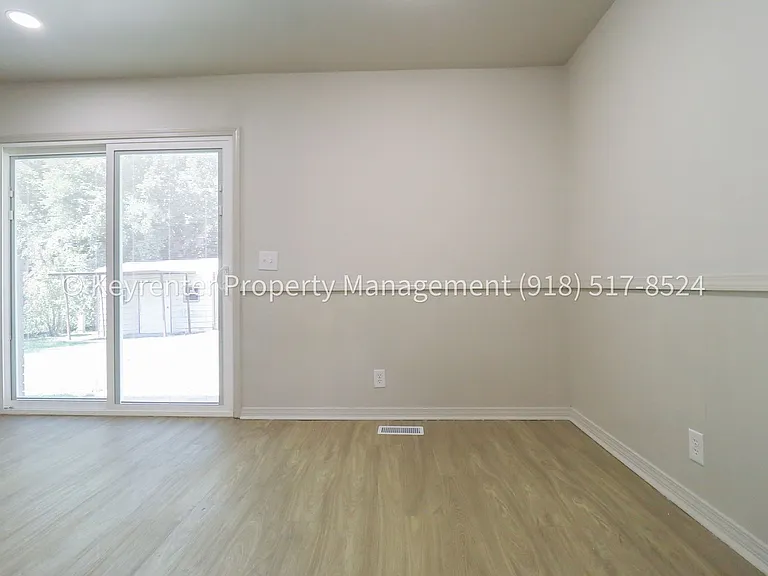 1820 S 5th Pl — Photo 17