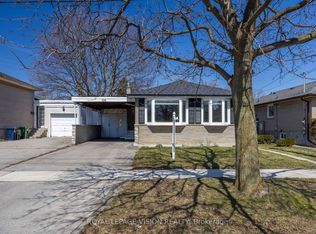 126 Milford Haven Dr, Toronto, ON M1G 3E1