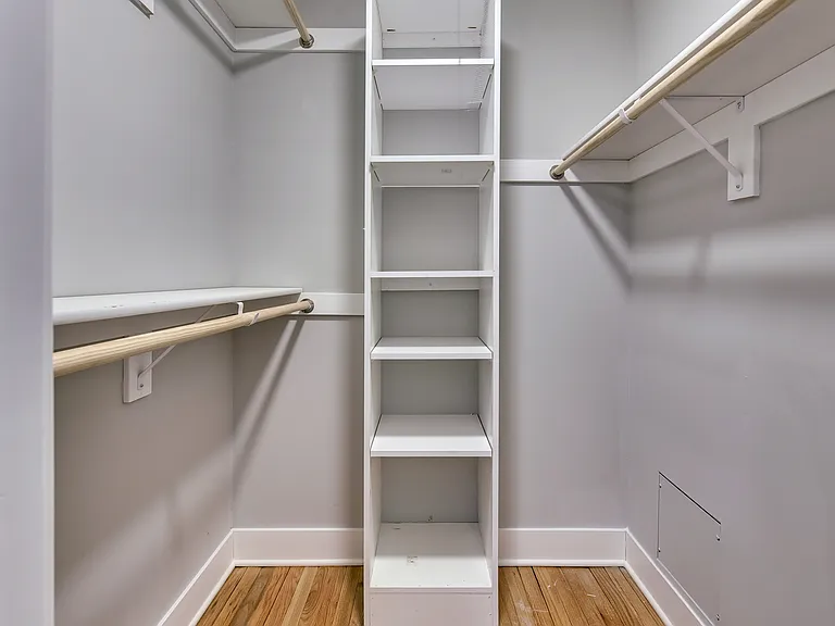 4702 Wakeley St #6 — Photo 18