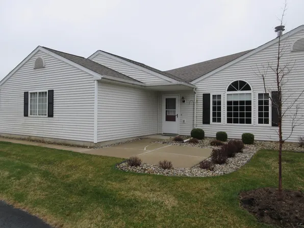 703 Carriage Dr, Tecumseh, MI 49286