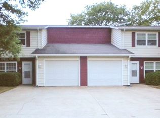 903 Fleetwood Dr #B, Tuscola, IL