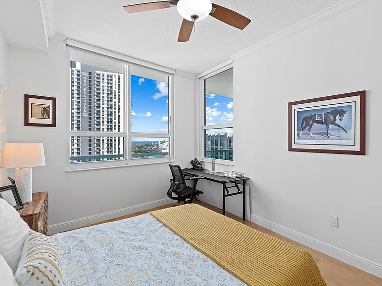 350 SE 2nd St #2960 — Photo 17