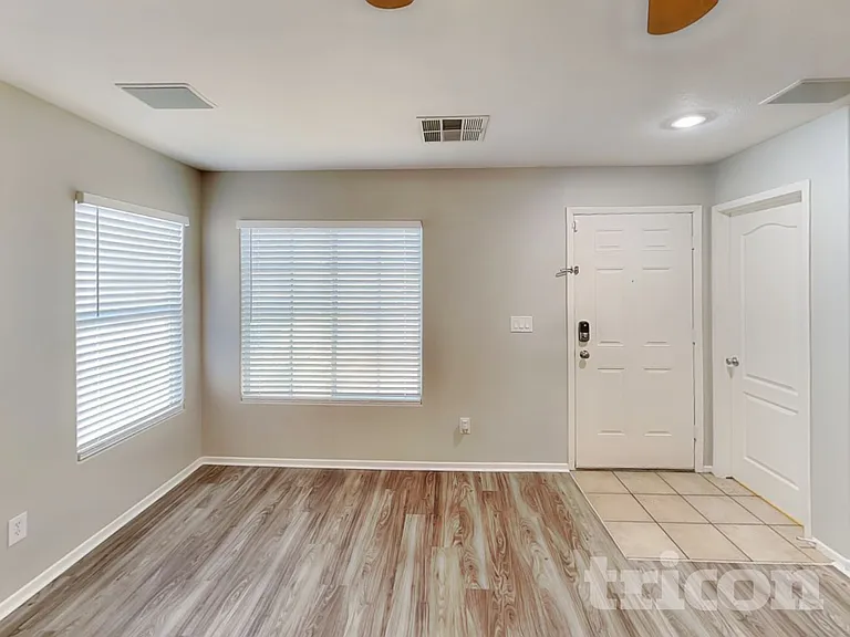 5969 Red Raspberry Ct — Photo 4