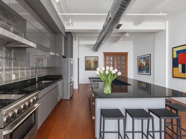 28 West 38th Street image 3 of 22