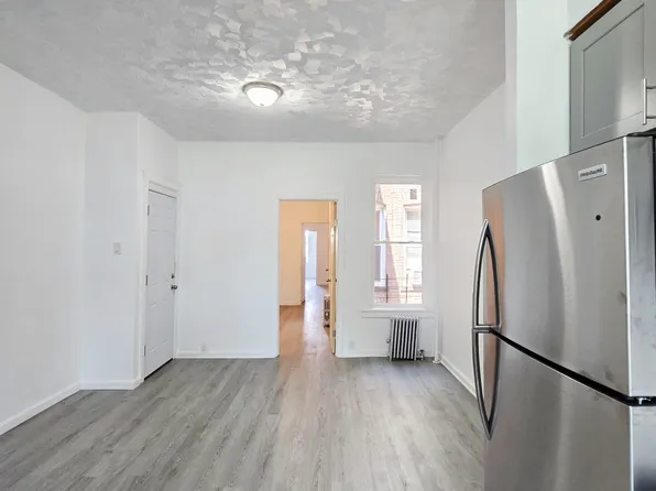 54-12 Flushing Avenue image 6 of 13