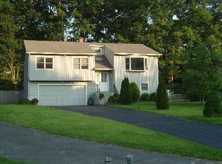 55 Rodgerson Cir, Bridgeport, CT 06606
