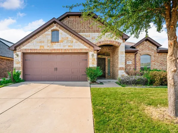 2011 Diamondback Dr, Forney, TX 75126