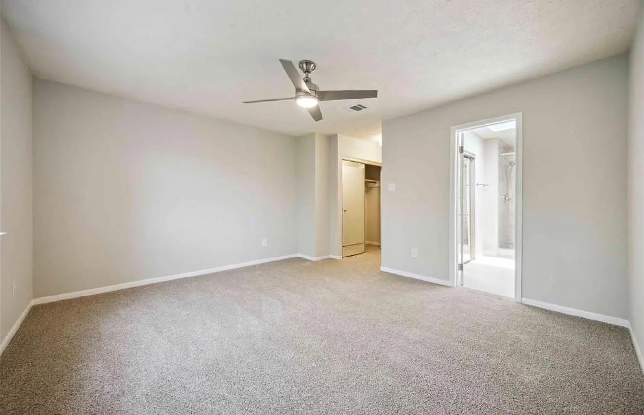 3 bed, 2.5 bath, 1671 sqft, $2,200 — Photo 2