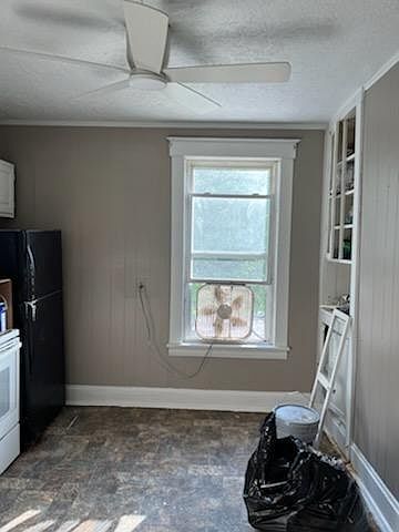 2nd image of 88 Home St #2