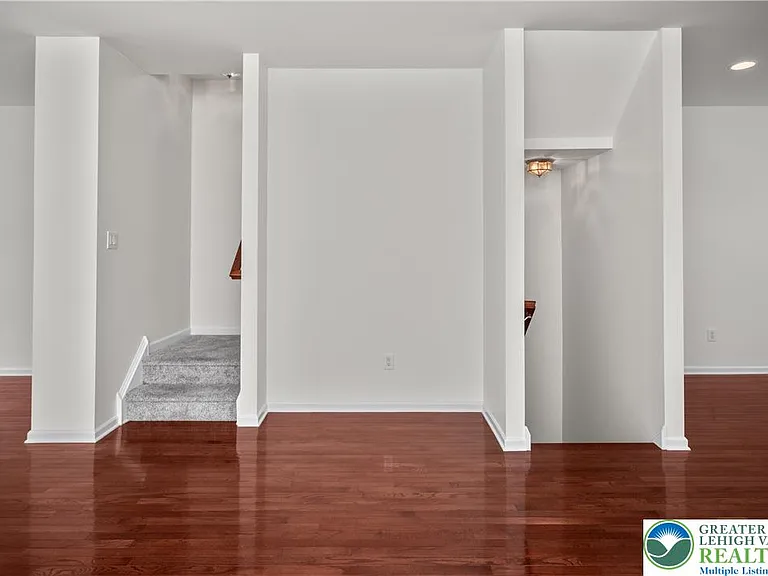 4207 Yorktown Rd — Photo 15