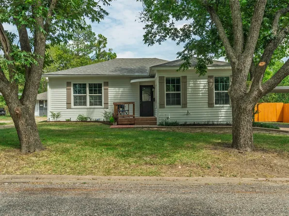 1210 Earl St, Commerce, TX 75428