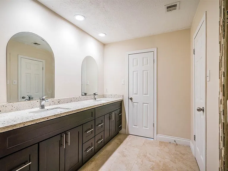 21203 Park Brook Dr — Photo 23