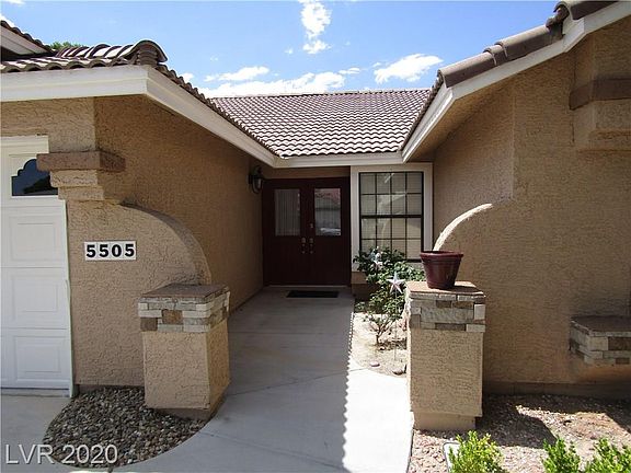 4th image of 5505 Singing Hills Dr