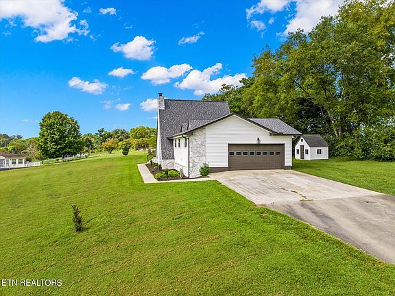 5th image of 3502 Peppermint Hills Dr
