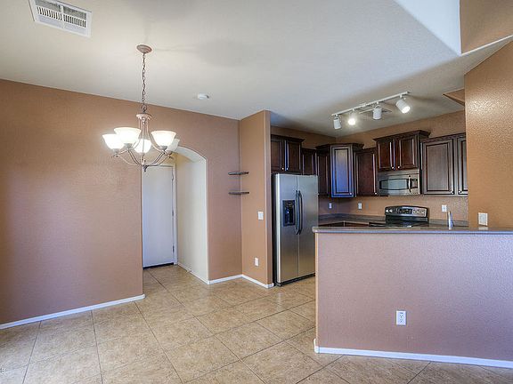 4th image of 3712 E Kerry Ln