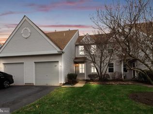 17 Cypress Ct, Bordentown, NJ 08505