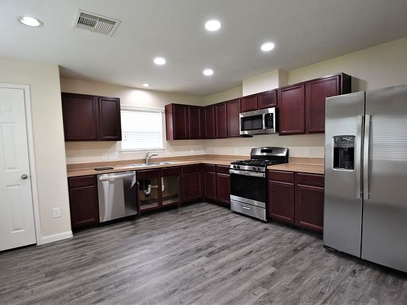 3rd image of 8634 Chaletford Dr