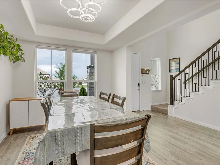 223 Balsam St — Photo 12
