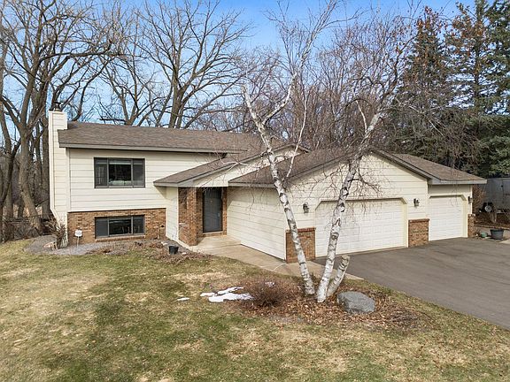 2nd image of 281 Woodridge Dr