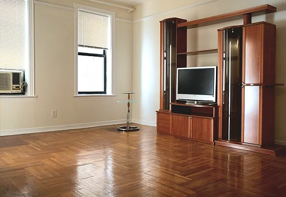 Rented by Metropolitan Property Group | media 20