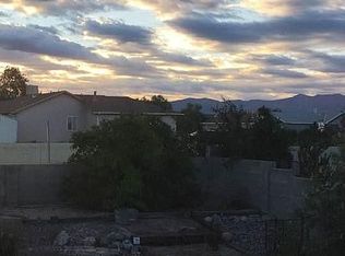 55 Cruces Loop, Los Lunas, NM 87031