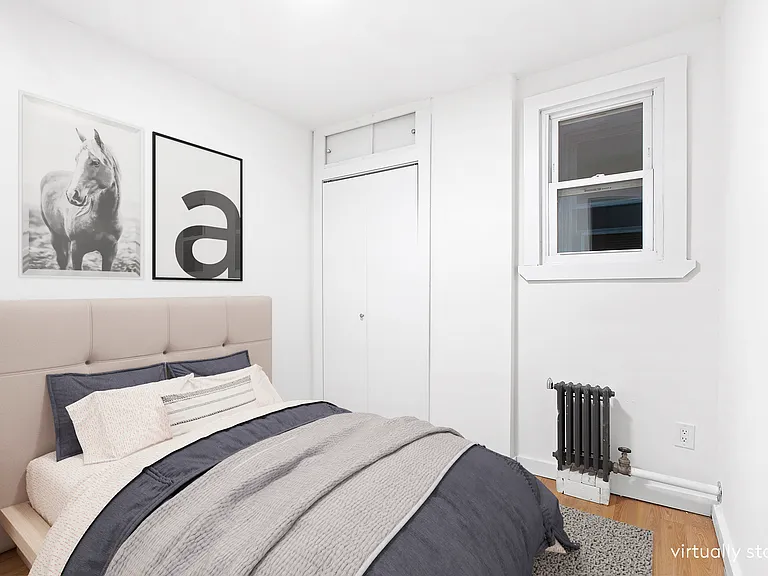 412 E 9th St #8 — Photo 4