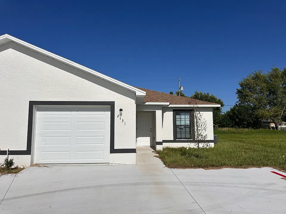2133 Andalusia Blvd