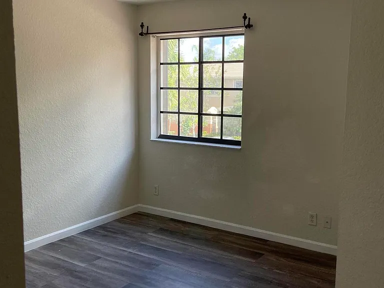 3909 Tree Top Dr #3909 — Photo 14