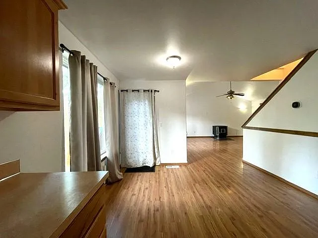 18111 Upland Dr SE — Photo 12