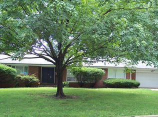 60 Harneywold Dr, Saint Louis, MO 63136